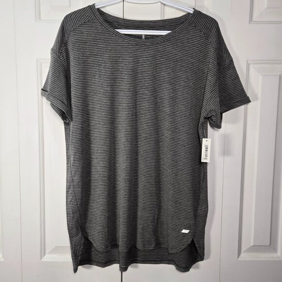 NWT Amazon Essentials Women's Relaxed-Fit Crewneck T-Shirt - Size Large - Picture 1 of 5
